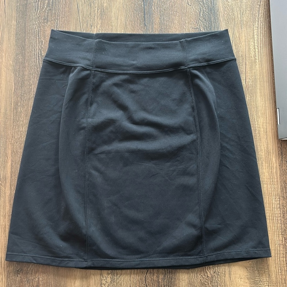 ATHLETA Black skirt ST